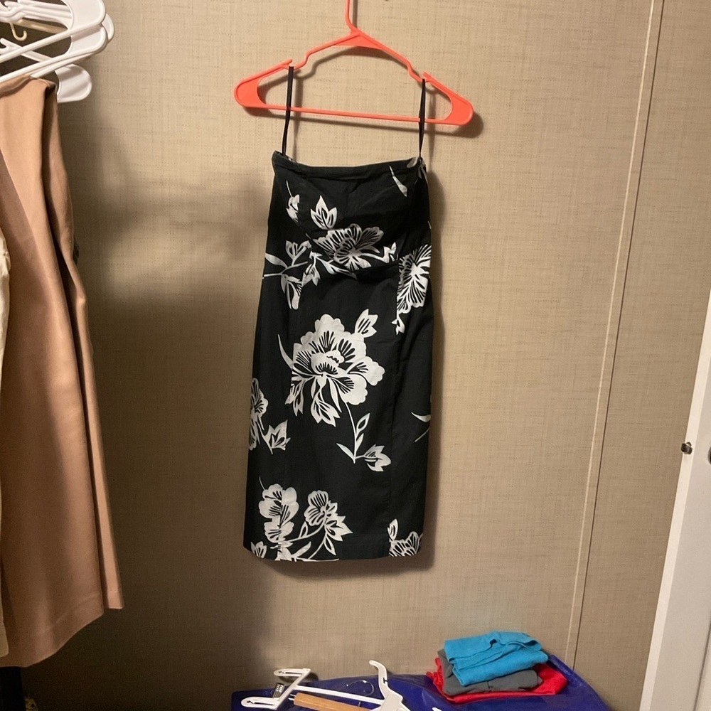 Elegant Strapless Black and White Floral Dress